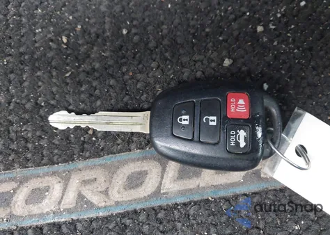 2015 Toyota Corolla Le z USA, uszkodzony, nr VIN 2T1BURHE0FC277912